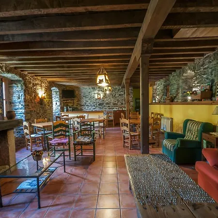 Hotel Hotel Rural El Urogallo Murias de Paredes